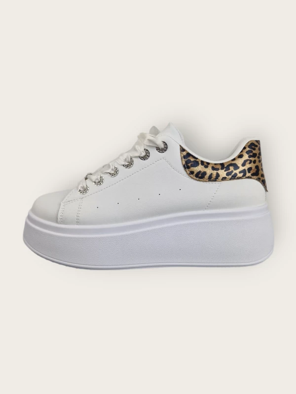 Női platform sneaker leopárdmintás sarokkal