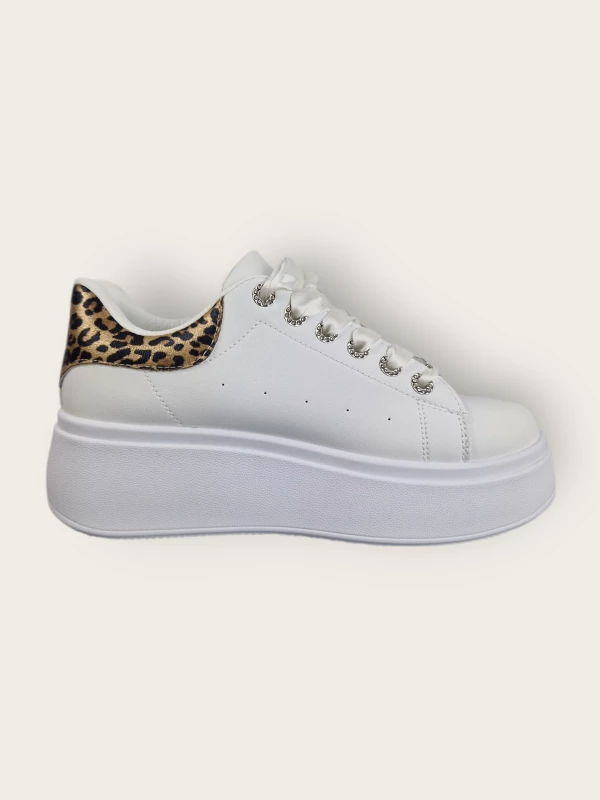 Női platform sneaker leopárdmintás sarokkal